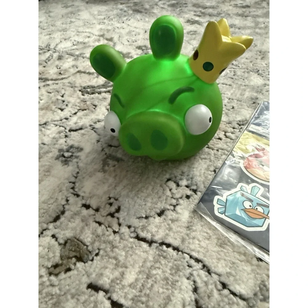 Angry Birds Solar Lamp And Magnets Lot